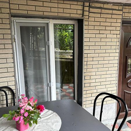 Guest House Happy House Kutaisi Luaran gambar