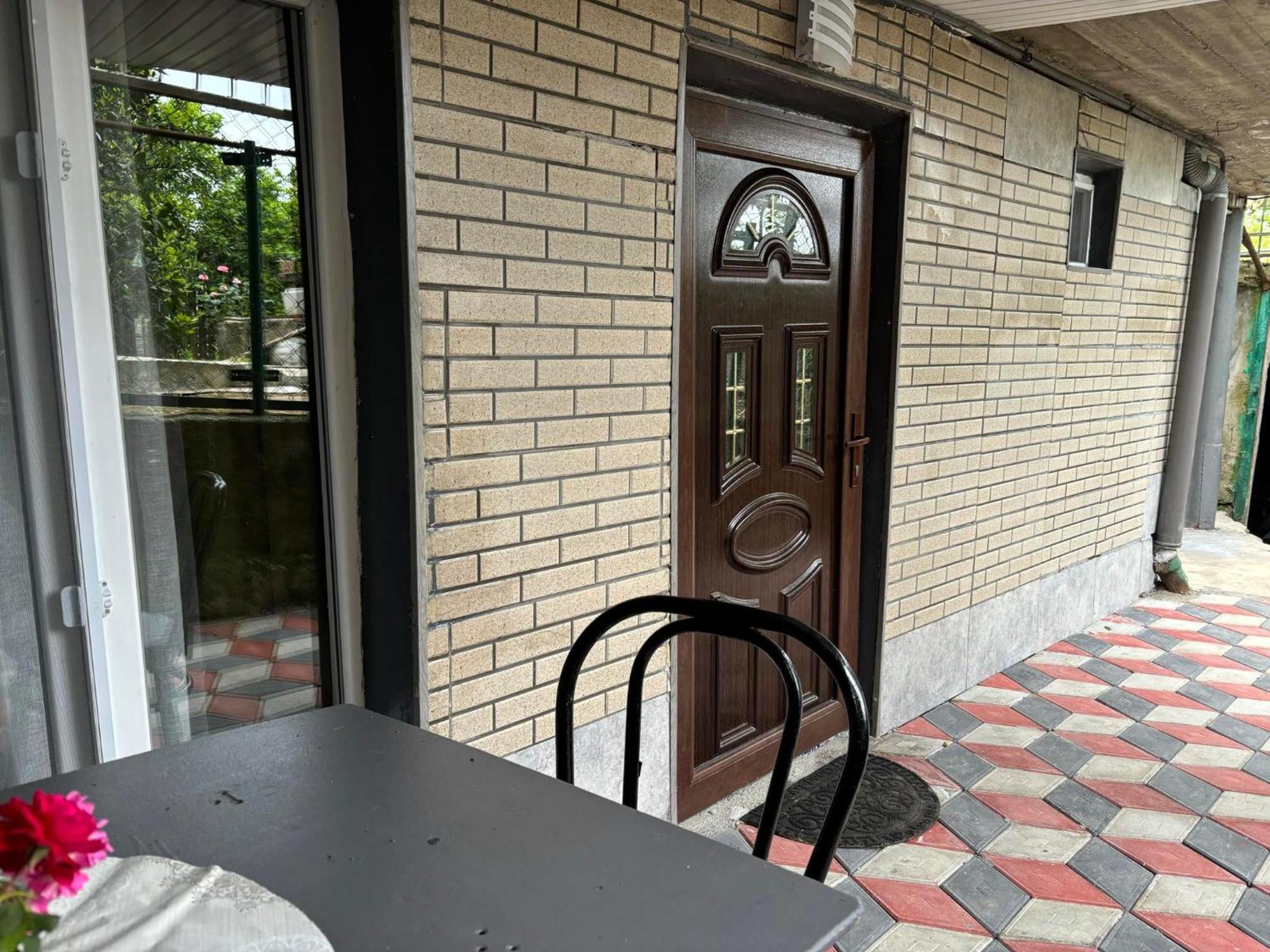 Guest House Happy House Kutaisi Luaran gambar