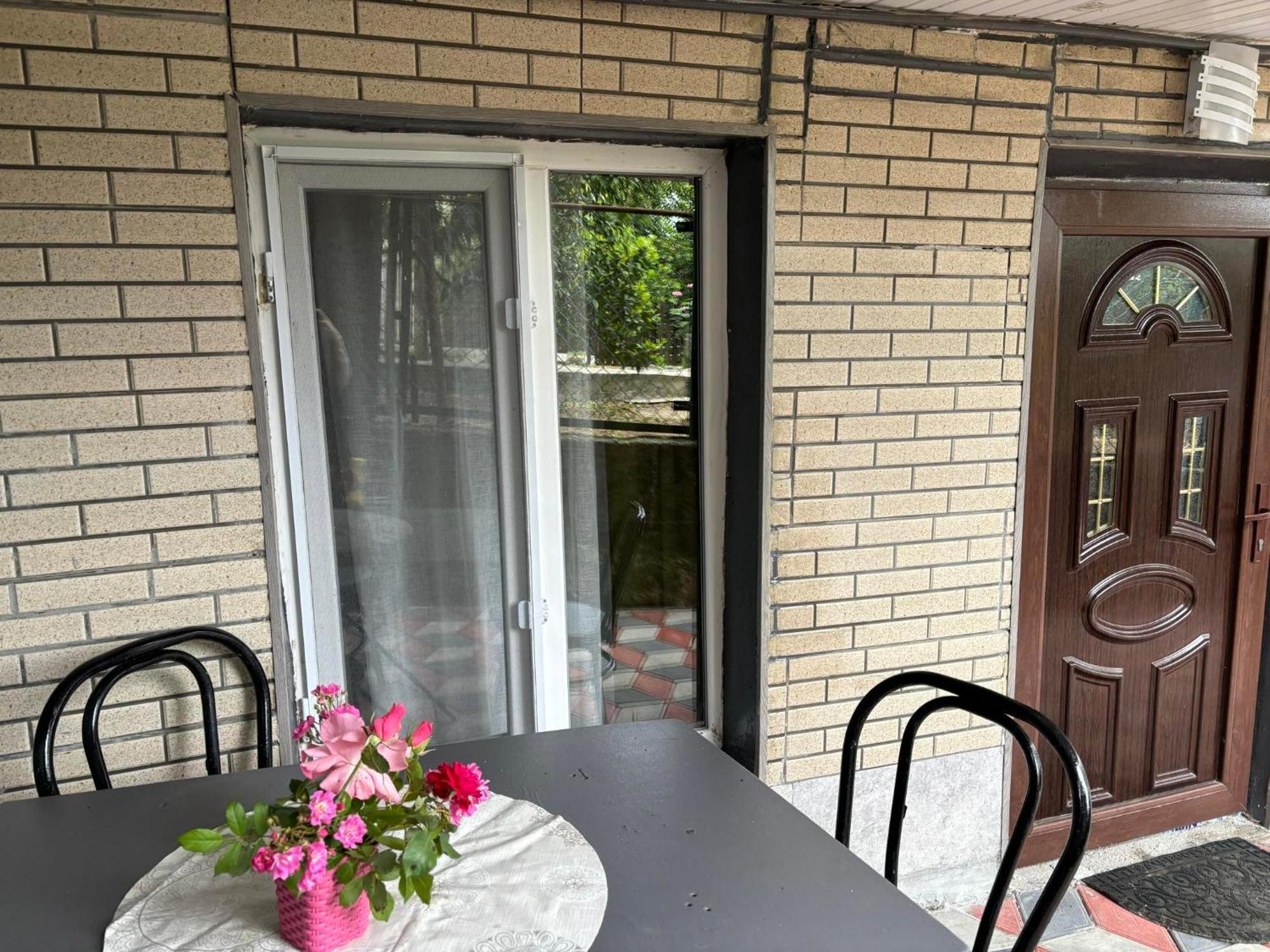 Guest House Happy House Kutaisi Luaran gambar