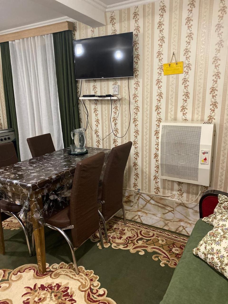Guest House Happy House Kutaisi Luaran gambar